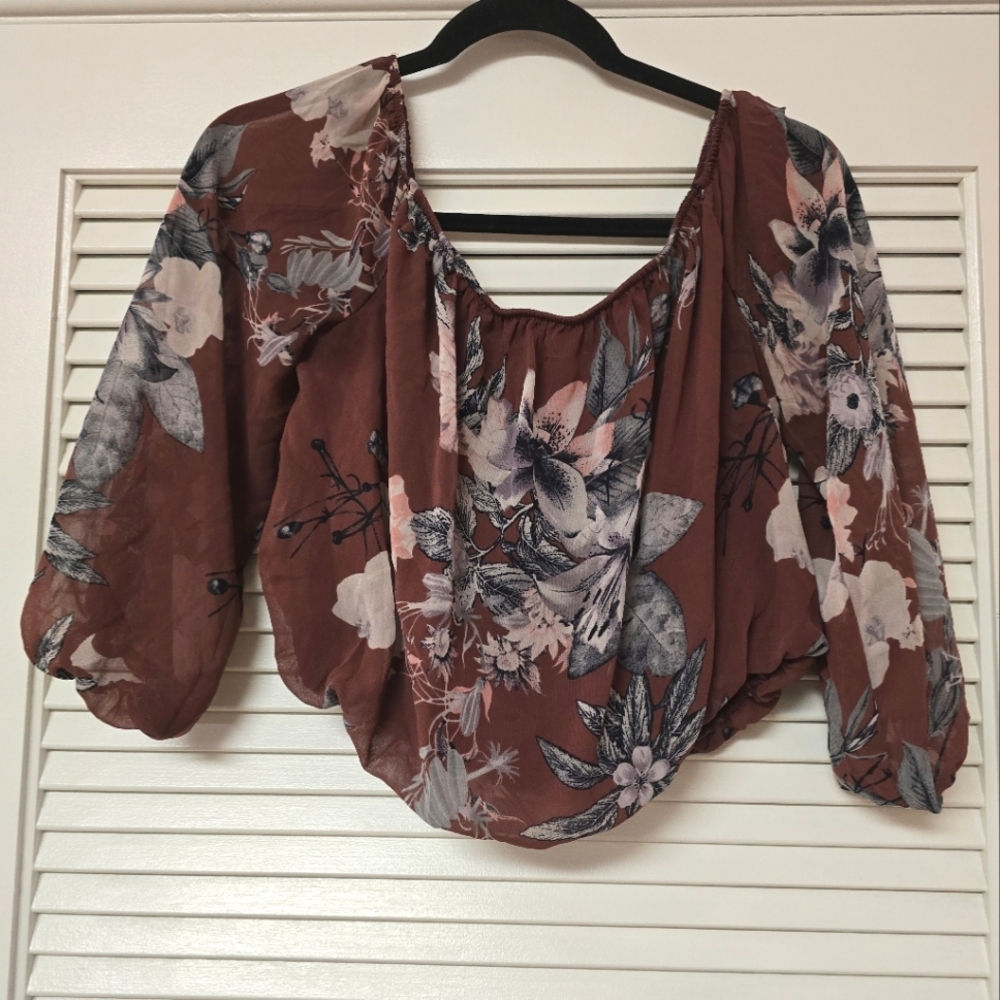 Charlotte Russe - Floral Lightweight Long-Sleeve Off-Shoulder Crop Top